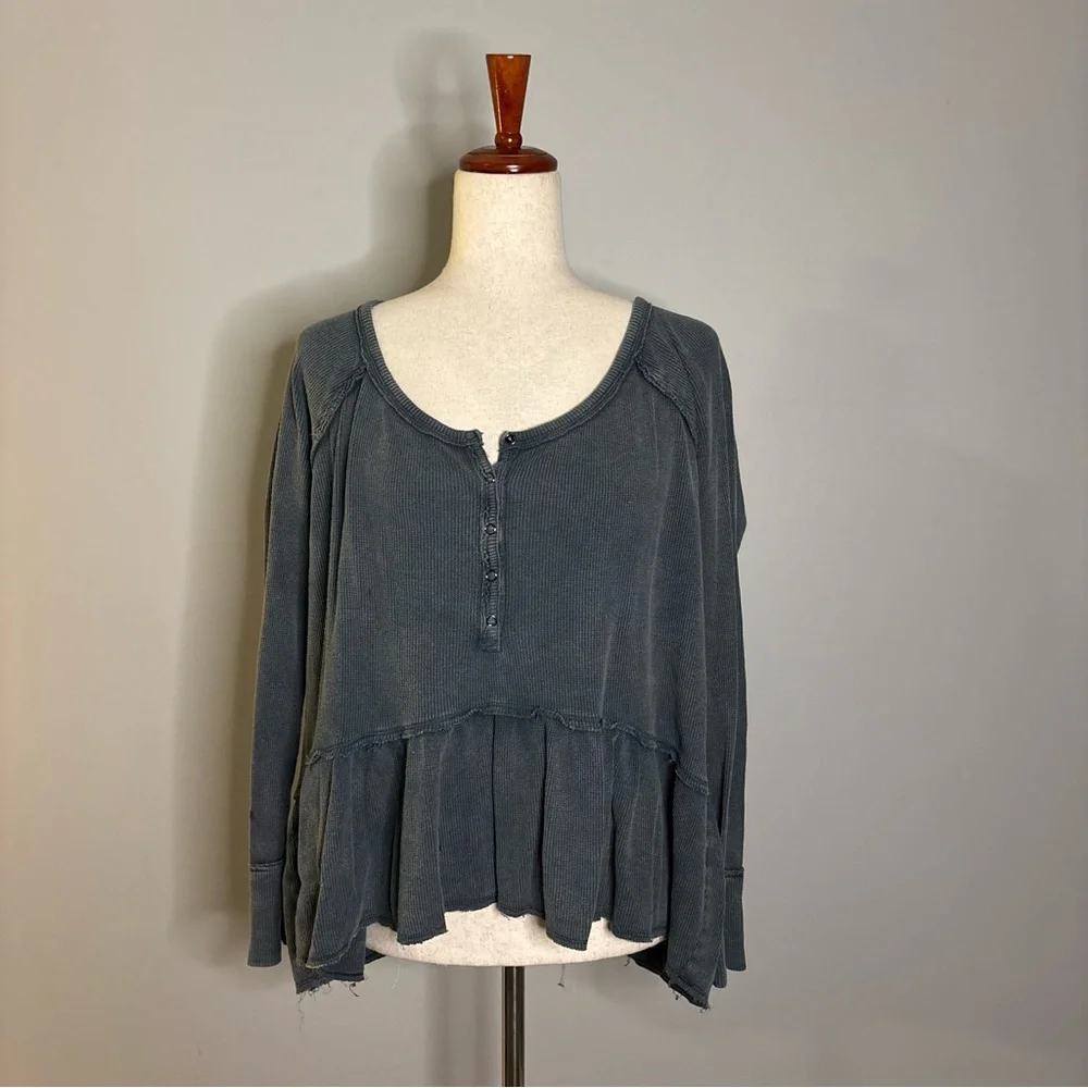 Size S- Free People green persized waffle/thermal top